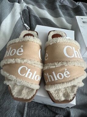 AUTHENTIC CHLOE TAN STRAP AND SHEARLING WOODY SANDALS SIZE 38